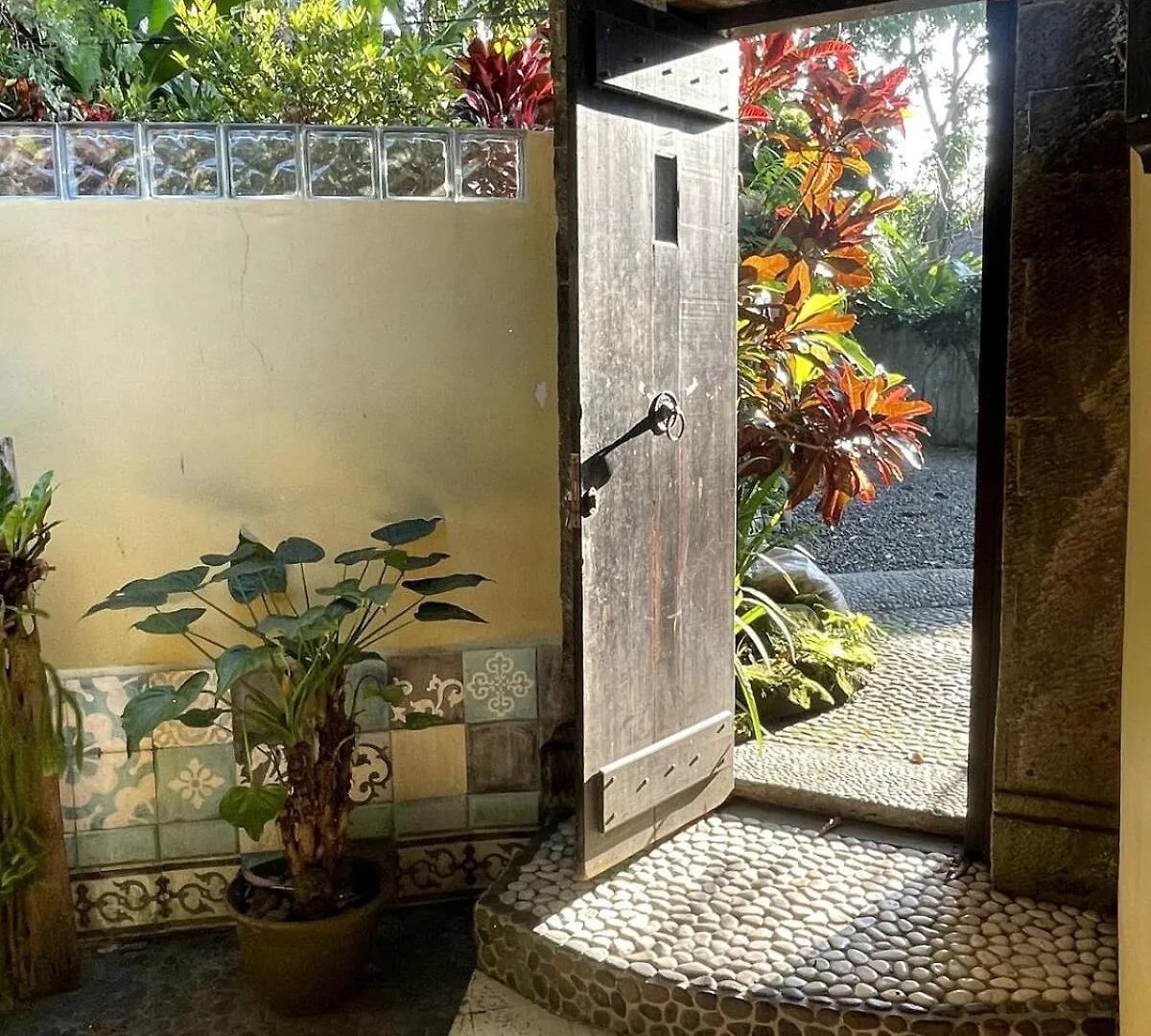 Villa Heliconia, At T House Kaja Ubud Indonesia